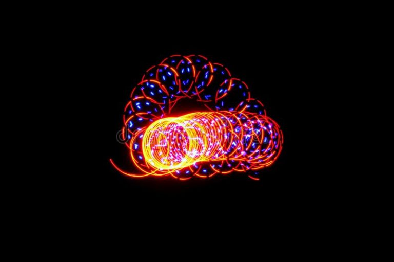 un-gusano-de-la-luz-colorida-126322626